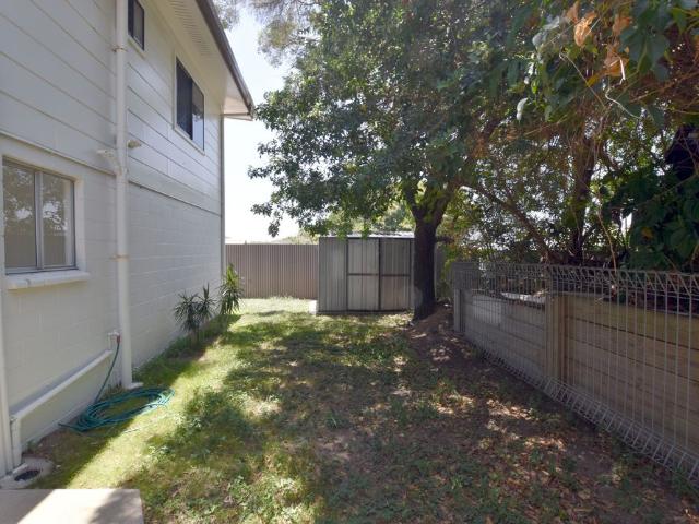 PERFECT FOR LARGE FAMILIES OR DUAL LIVING MASSIVE 5 BEDROOM HOME!