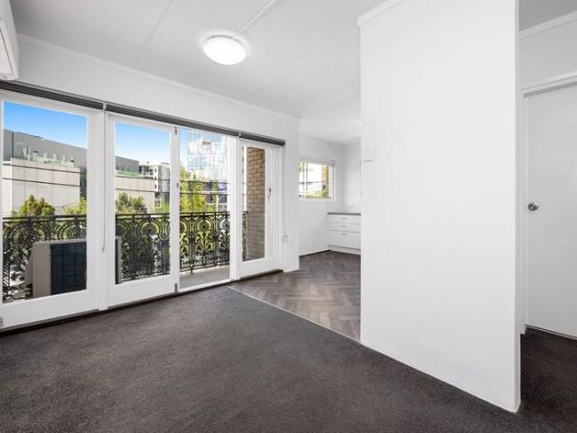 Perfect for simple living in South Brisbane!