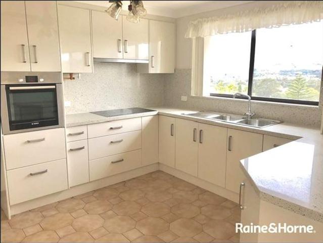 Perfect Four Bedroom Family Home!