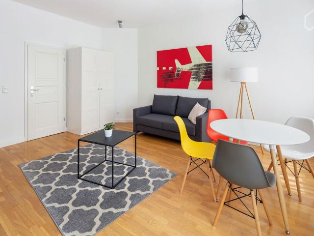 Perfect & great home in vibrant neighbourhood, Leipzig Amsterdam Apartments for Rent