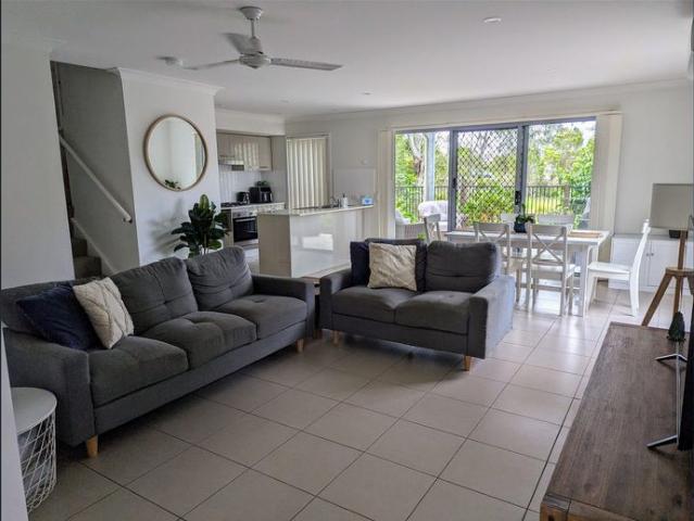 PERFECT HOME! CLOSE TO EVERYTHING! 3 Bedroom Townhouse with a resort style swimming pool in Orana at Park Vista