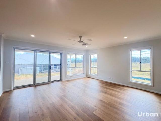 Perfect Home for a Large Family with Amazing Rural Views!