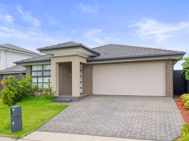 Perfect Home in Immaculate Condition