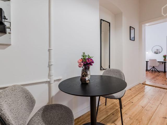 Perfect Home in Neukölln: Modern 2 Bedroom with Balcony, Berlin Amsterdam Apartments for Rent