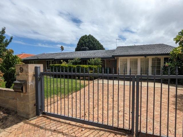 Perfect Home In Top, Quiet, Locale in Kardinya. A/C throughout, comfy rooms, modern fittings for an easy lifestyle!