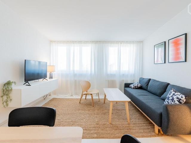Perfect home with balcony in Berlin, Berlin Amsterdam Apartments for Rent