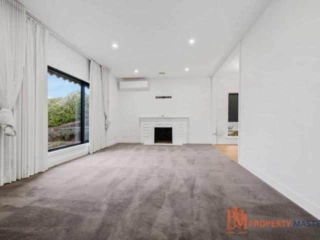 Perfect Location Modern Family Home located at Newington!