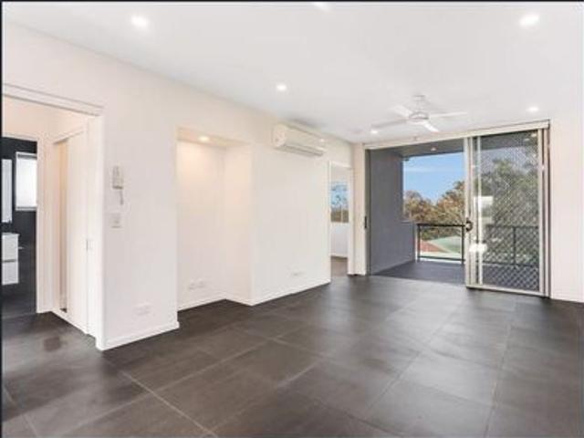 Perfect Location and Modern Finishes
