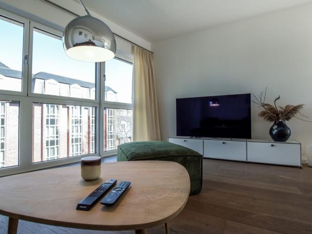 Perfect Location! Furnished Apartment in the Friesenviertel – euhabitat