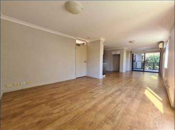 Perfect Location in Shenton Park!