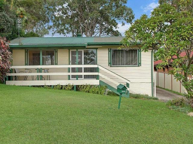PERFECT LOCATION IN THE HEART OF WANGI WANGI