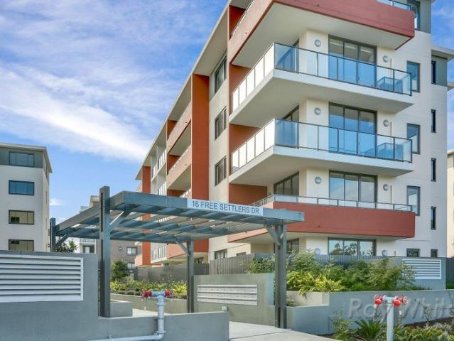 Perfect location, Just a 2 Minute Drive to Bella Vista Station