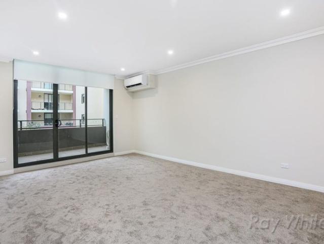 Perfect location, Just a 2 Minute Drive to Bella Vista Station