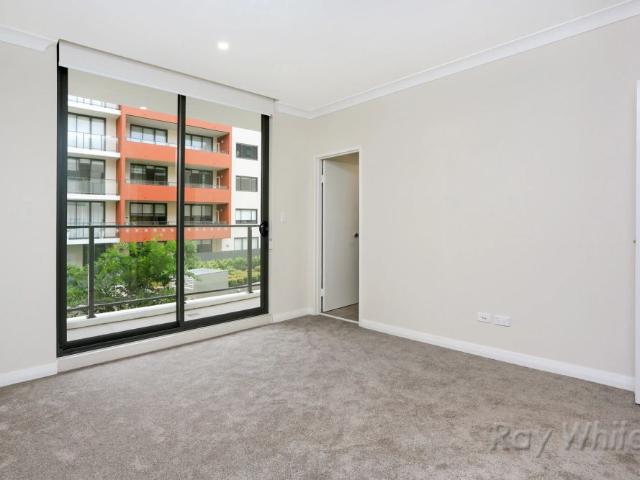 Perfect location, Just a 2 Minute Drive to Bella Vista Station