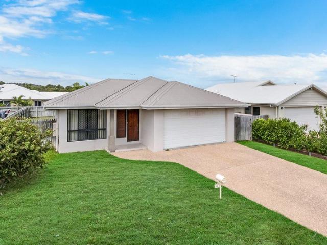 Perfect Location, Quiet & Spacious Family Home