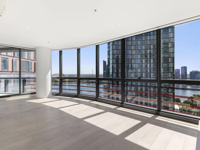 Perfect Location Secure Building and Stunning Views