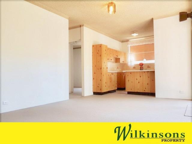 PERFECT LOCATION TO NEARBY CONVENIENCES.