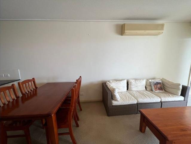 Perfect Location! Walking distance to Toowong Village, Park and Public Transport! Resort Living!