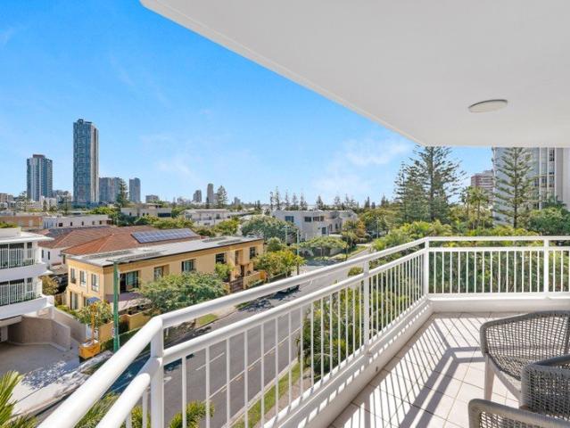 Perfect location with 3 bedrooms and only metres from the beach