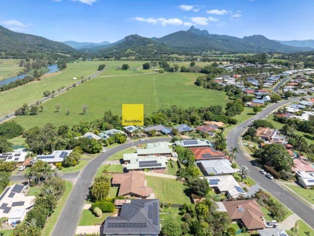 Elevated family home in sought after location…