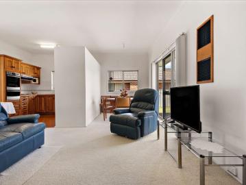 Cessnock, Narone Creek - Garden, Parking
