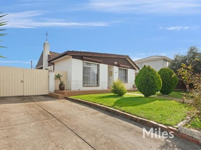 PERFECT LOCATION 8 MONTH LEASE ONLY UNTIL JUNE 2027