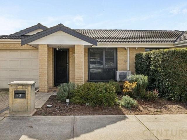 PERFECT LOCK AND LEAVE PROPERTY SURROUNDED BY CONVENIENCE!