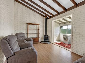 Perfect Lock & Leave – Fully Furnished 2 Bedroom Unit / villa $500 /Week *AVAILABLE NOW