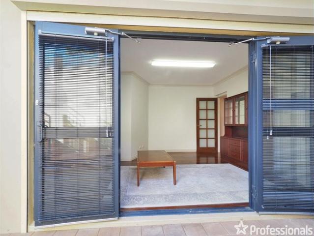 6 MONTH LEASE!