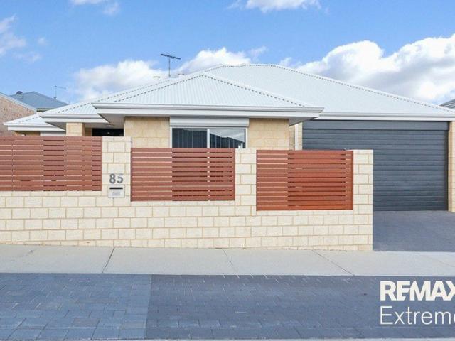 PERFECT LOW MAINTENANCE HOME!