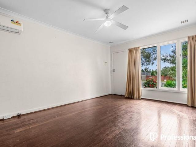 Perfect Parkside Living 3 Bedrooms & Outdoor Area
