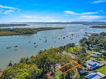 Perfect Position By The Bay $319,950