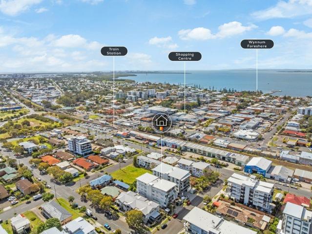 PERFECT POSITION PRESENTATION IMPECCABLE WYNNUM LIVING AT ITS BEST