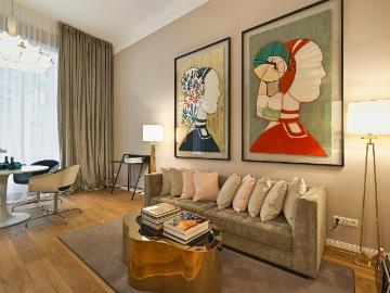 Perfect, pretty suite in the heart of town, Vienna Amsterdam Apartments for Rent