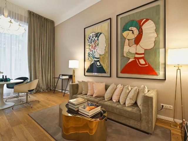 Perfect, pretty suite in the heart of town, Vienna Amsterdam Apartments for Rent