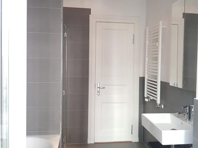 Perfect, quiet apartment in Friedrichshain Berlin, luxury interior, parquet, two balconies, sunny, big bath, Berlin Amsterdam Apartments for Rent