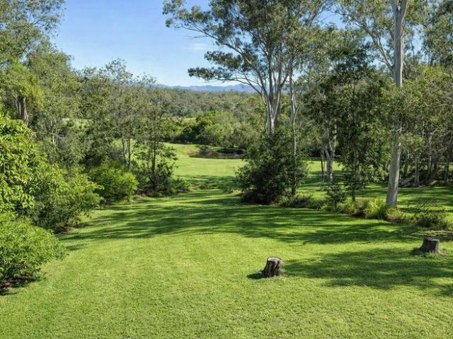 Perfect Renovator on 2,000m2  Block with Incredible Views