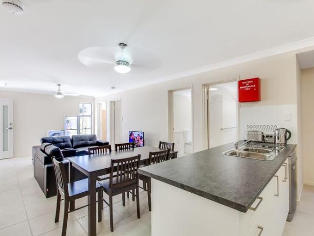 PERFECT ROOMING ACCOMMODATION FOR STUDENTS CLOSE TO QUT!