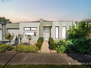 Burnside Heights, Brimbank, Victoria - Parking
