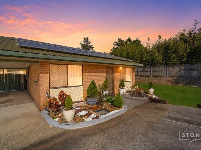 Perfect Starter Home, Great Courtyard