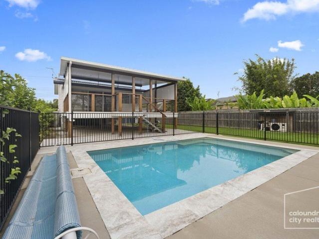 PERFECT SUMMER HOME WITH A POOL + ADDED BONUS OF SOLAR