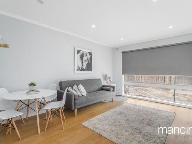 Perfect Seaside Two Bedroom Unit