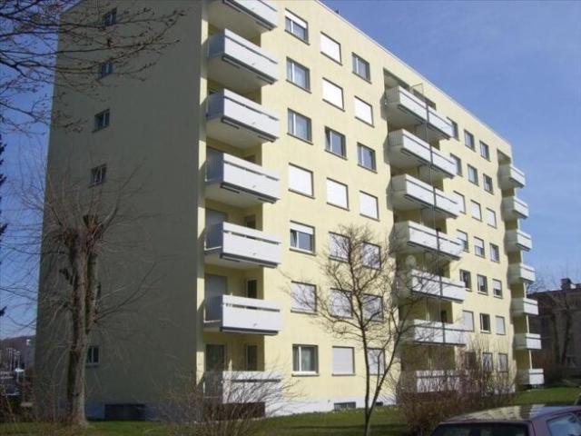 Perfect single apartment near train station