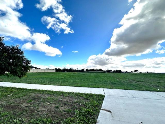 Perfect size block to build your next dream home!