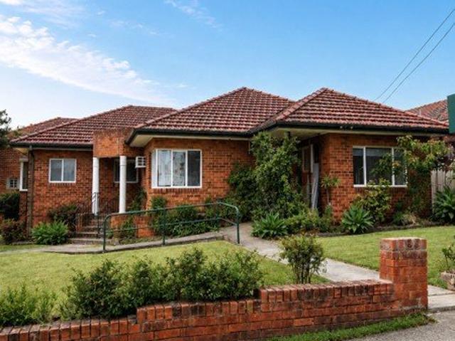 Perfect Spacious Family Home Located In Convenient Location