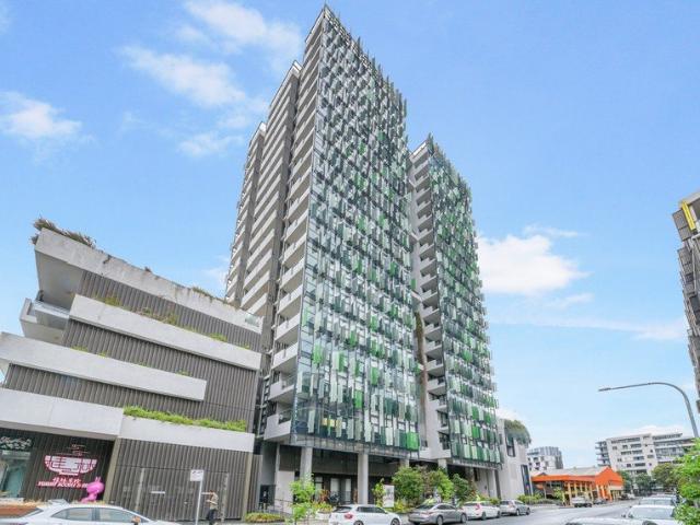 PERFECT TO START YOUNG & MODERN ONE BEDROOM APARTMENT !