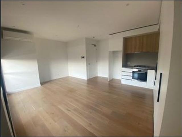 Perfect Top Floor Apartment