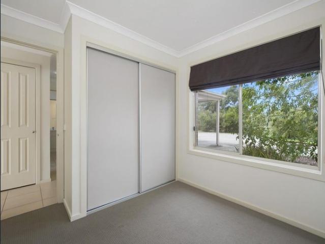 Perfect unit in quiet cul de sac
