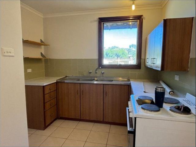 Perfect 1 Bedroom Unit