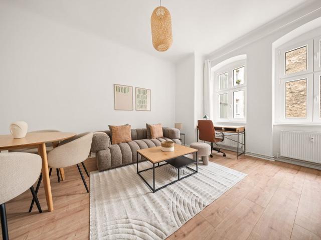 Perfect 1 bedroom in amazing location, Berlin Amsterdam Apartments for Rent